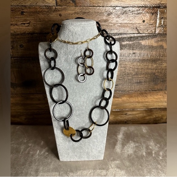 FINAL PRICE DROP Trina Turk Black and Gold Jewelry Set - Picture 3 of 5